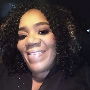 Meet your Posher, Yolanda